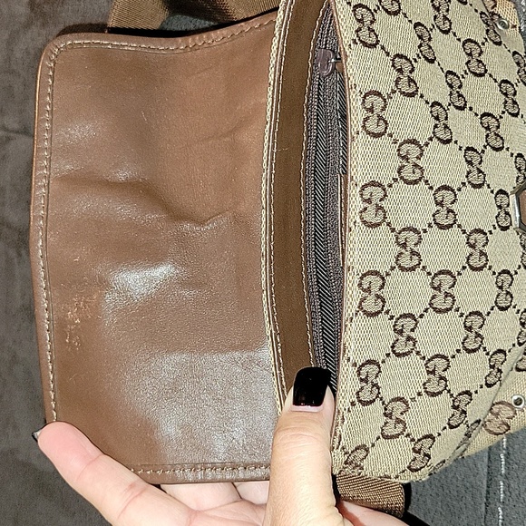 Gucci Beige and Brown Monogram Belt Bag - Picture 5 of 9